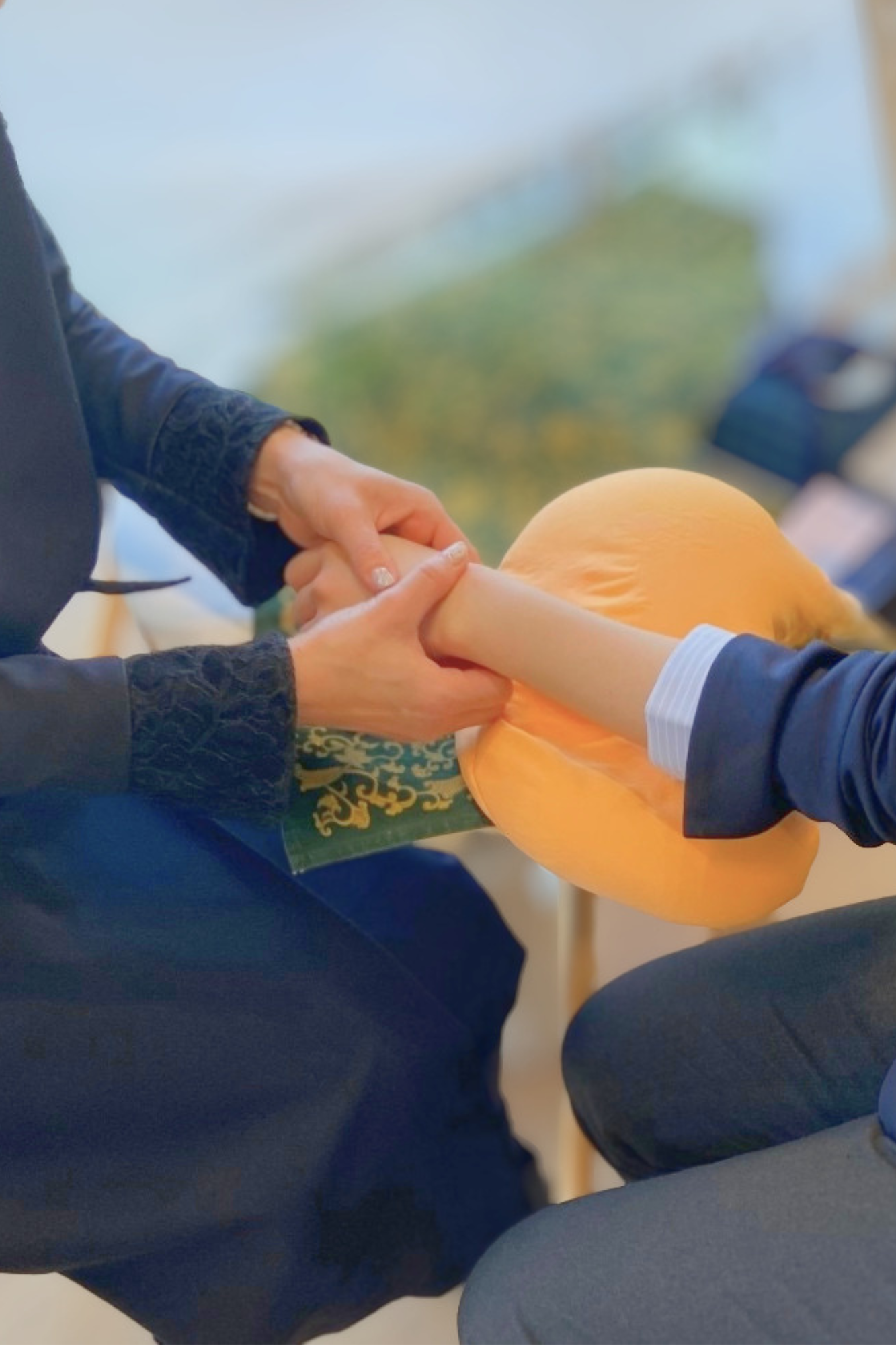 Foot and hand massage_1